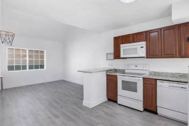Main picture of 5128 Garden Ln