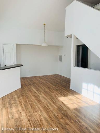 Main picture of 6308-68 Raleigh St