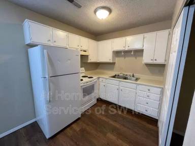 Main picture of 510 W Scott St