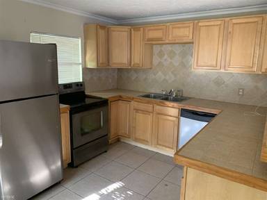 Main picture of 2111 Adams St