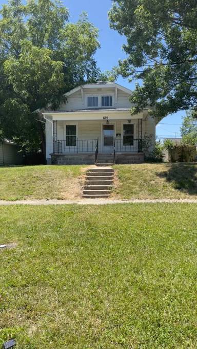 Main picture of 610 Park Ave