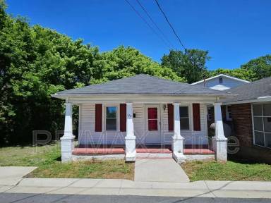 Main picture of 120 S 10th St