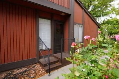 Main picture of 1155 Lakeside Dr