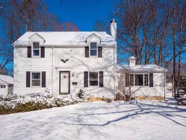 Main picture of 136 Westview Ave