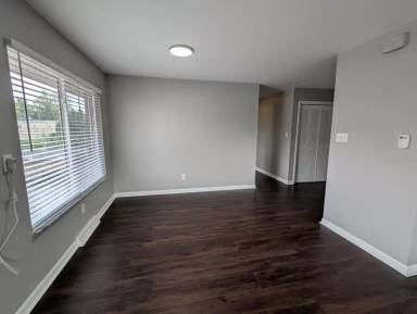 Main picture of 110 Cromwell Pl