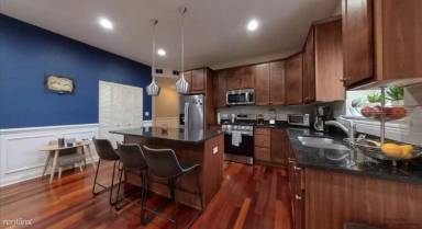 Main picture of 7162 W Grand Ave