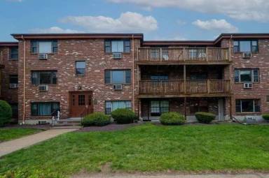 Main picture of 14 Mayberry Dr