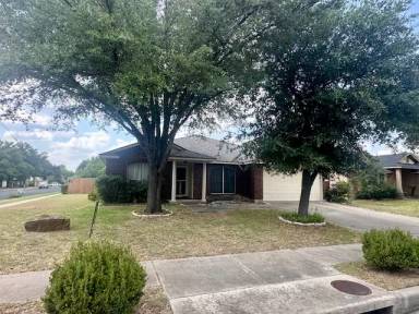 Main picture of 16201 Mones Ln