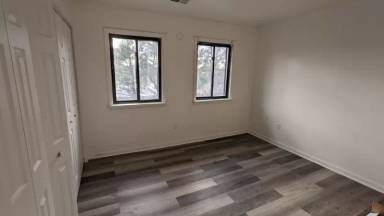 Main picture of 1001 White Oak Rd