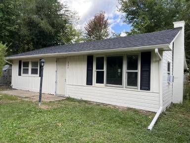 Main picture of 307 Della St