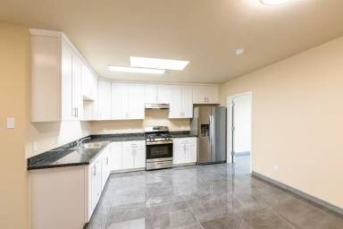 Main picture of 317 Lester Ave