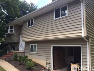 Main picture of 6 Stewart Ln