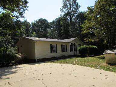 Main picture of 293 Sailwinds Rd