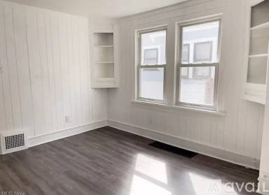 Main picture of 989 Big Falls Ave