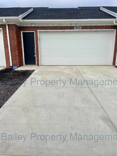 Main picture of 3814 Jett Ln