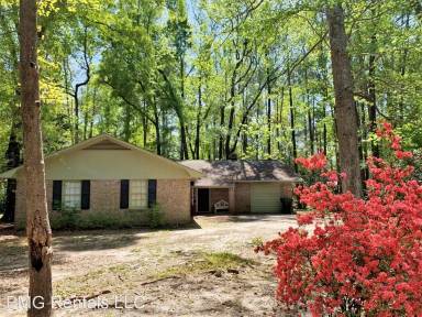 Main picture of 114 Forest Way