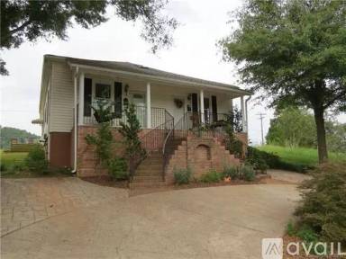 Main picture of 123 7th St