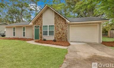 Main picture of 812 Spanish Oak Dr