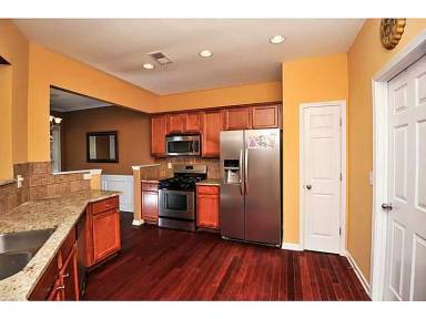 Main picture of 1673 Caswell Pkwy