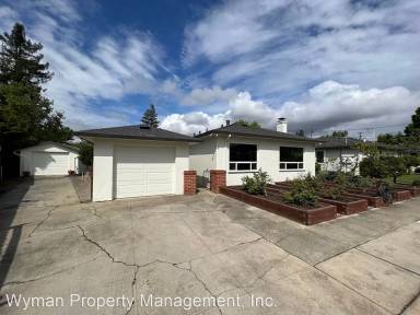 Main picture of 1 Rose Ln