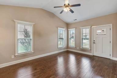 Main picture of 157 Belle Chase Way NE