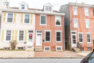 Main picture of 407 N New St