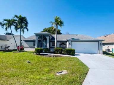 Main picture of 1175 Moon Lake Dr