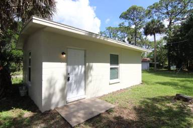 Main picture of 1044 S Wickham Rd