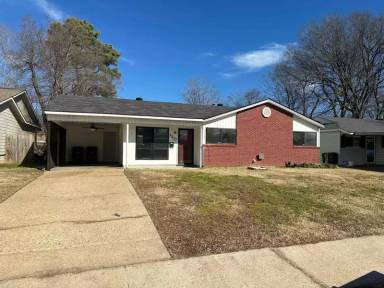 Main picture of 3217 Gay Blvd