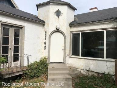 Main picture of 625 Crater Lake Pkwy