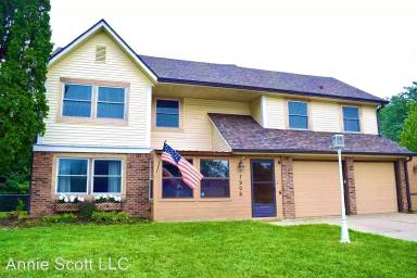Main picture of 7906 Hampton Pl