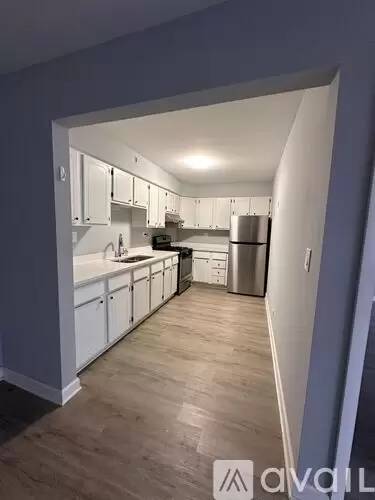 Main picture of 392 Executive Dr