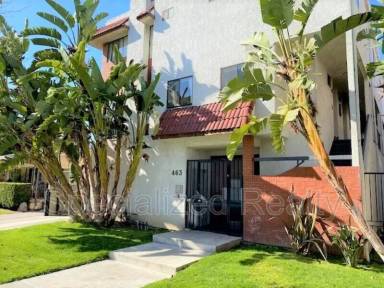 Main picture of 463 W Wilson Ave