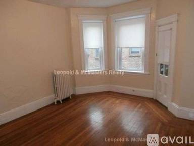 Main picture of 11 Royce Rd