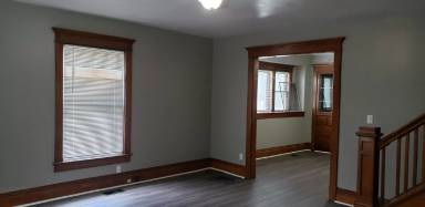 Main picture of 1330 E Broadway