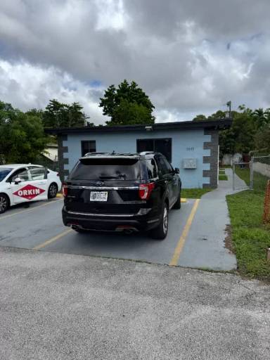 Main picture of 3045 SW 1st St