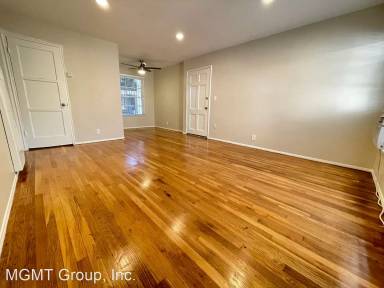Main picture of 5940 Willowcrest Ave