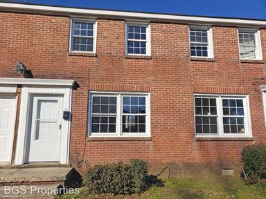 Main picture of 529 N Sampson Ave