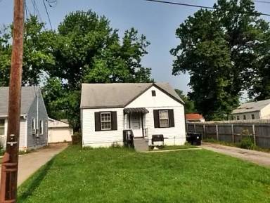 Main picture of 910 S 44th St