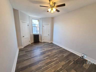 Main picture of 3214 N Dover St