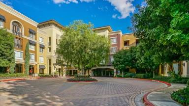 Main picture of 24535 Town Center Dr