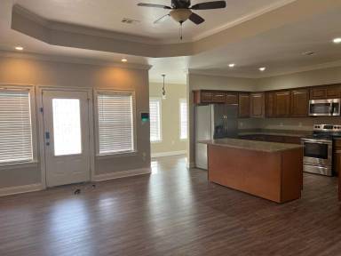 Main picture of 1516 High School Dr