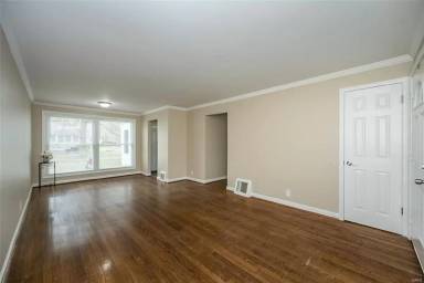 Main picture of 9906 Calumet Dr