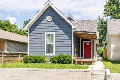 Main picture of 1326 E Naomi St