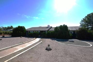 Main picture of 1427 N Porter Pl
