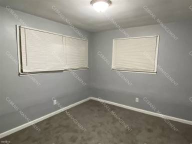 Main picture of 10235 Whittier St