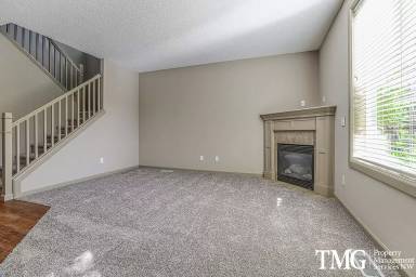 Main picture of 5925 NE 60th Ave