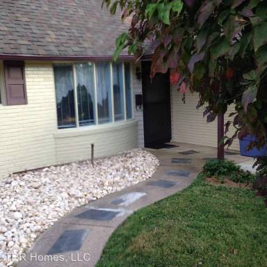 Main picture of 12 Foxglove Rd