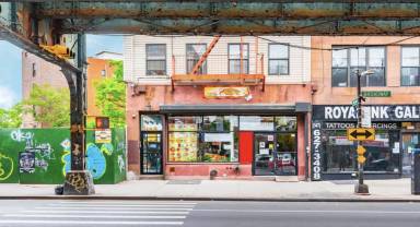 Main picture of 884 Broadway