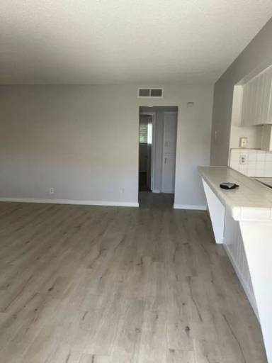 Main picture of 6400 Stockdale Hwy